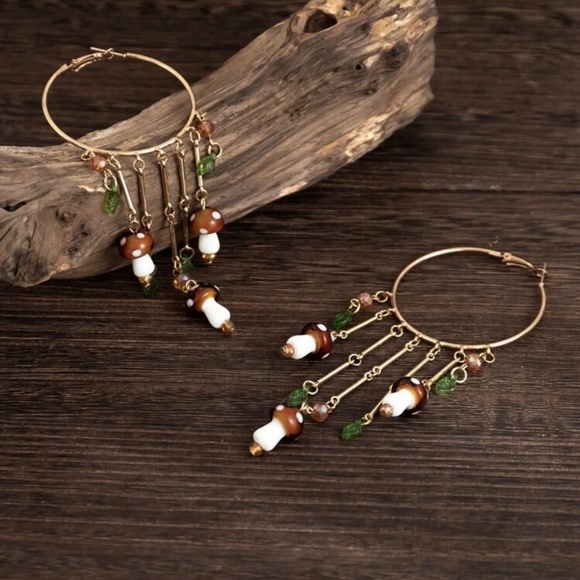 Mushroom Fairy Core Earrings - Picture 5 of 6